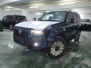 Nouveau Toyota Land Cruiser Prado 2.4 Petrol 2025 Gris