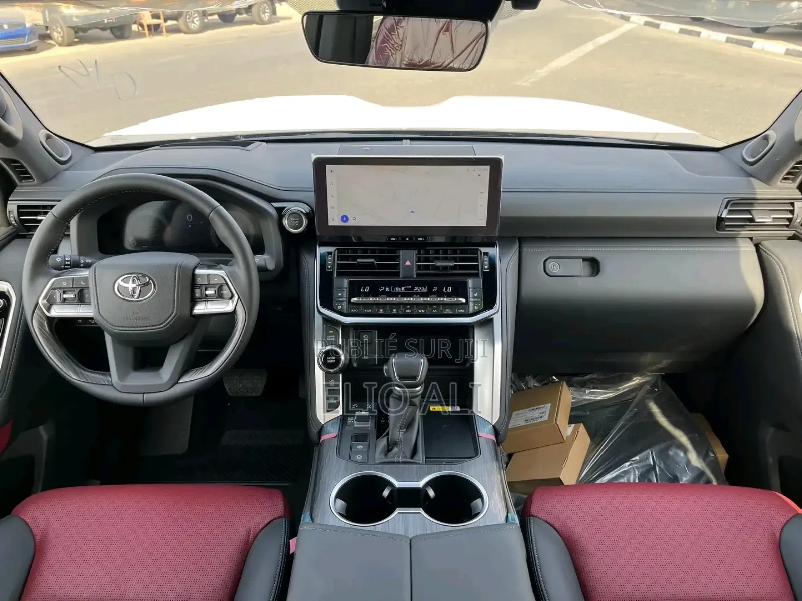 Nouveau Toyota Land Cruiser LC300 2025 Noir