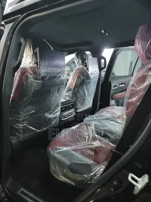 Nouveau Toyota Land Cruiser LC300 2025 Noir