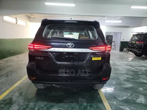 Nouveau Toyota Fortuner 2025 Noir