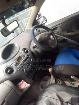 Toyota Yaris 2003 Bleu