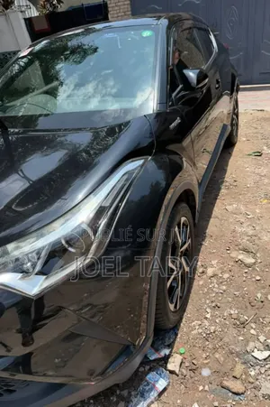 Toyota C-HR 2023 Bleu