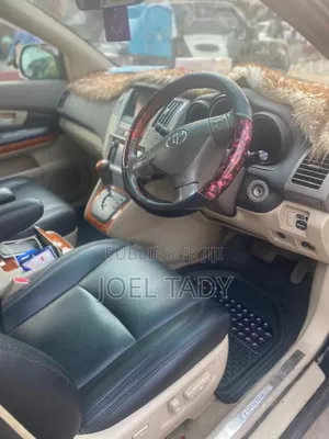 Toyota C-HR 2023 Bleu