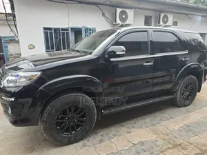 Toyota Fortuner 2015 Bleu