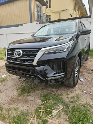 Toyota Fortuner 2021 Noir