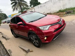 Toyota RAV4 2017 Rouge