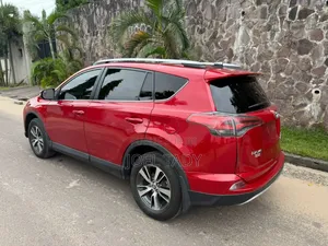 Toyota RAV4 2017 Rouge