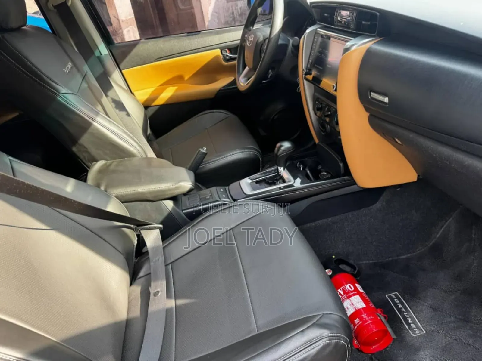 Toyota Fortuner 2023 Noir