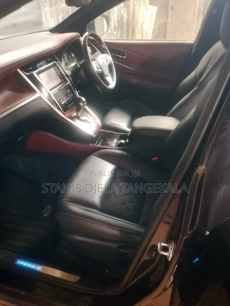 Nouveau Toyota Harrier Hybrid Z Leather Package 2024 Noir