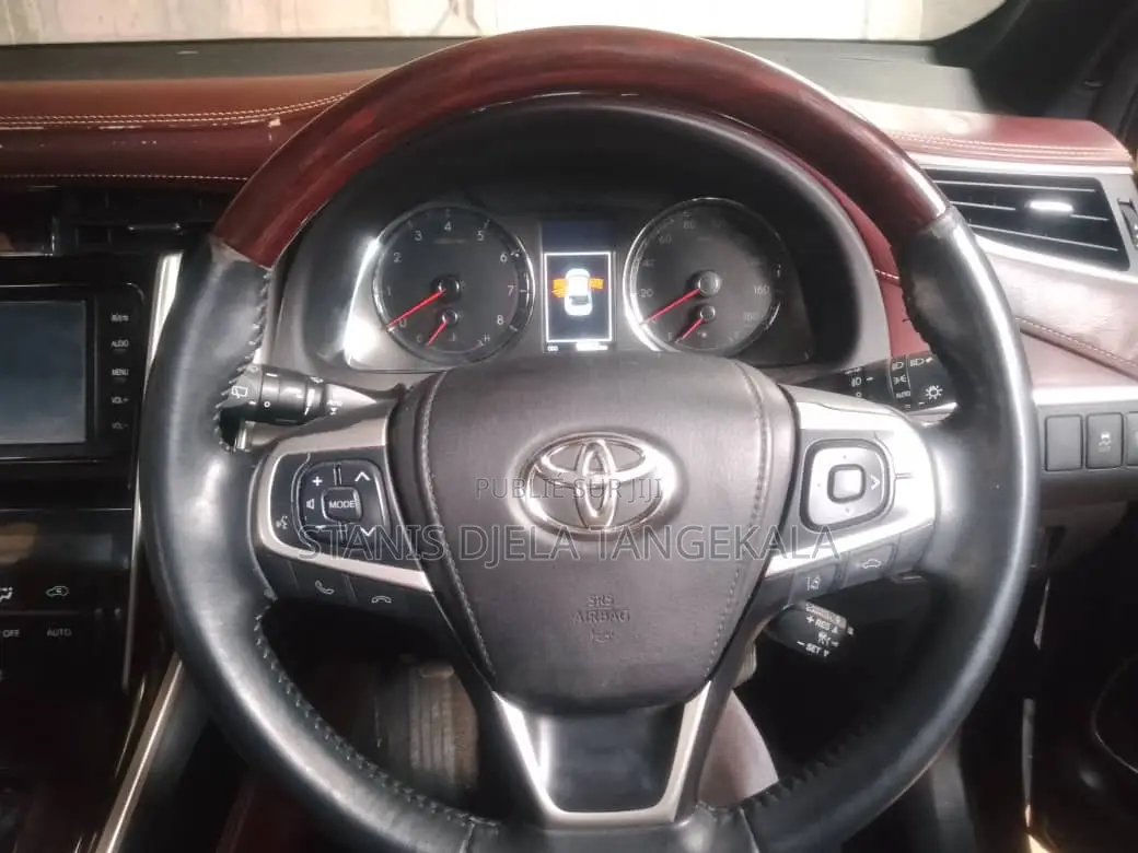 Nouveau Toyota Harrier Hybrid Z Leather Package 2024 Noir