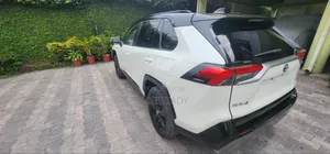 Toyota RAV4 Hybrid 2020 Blanc