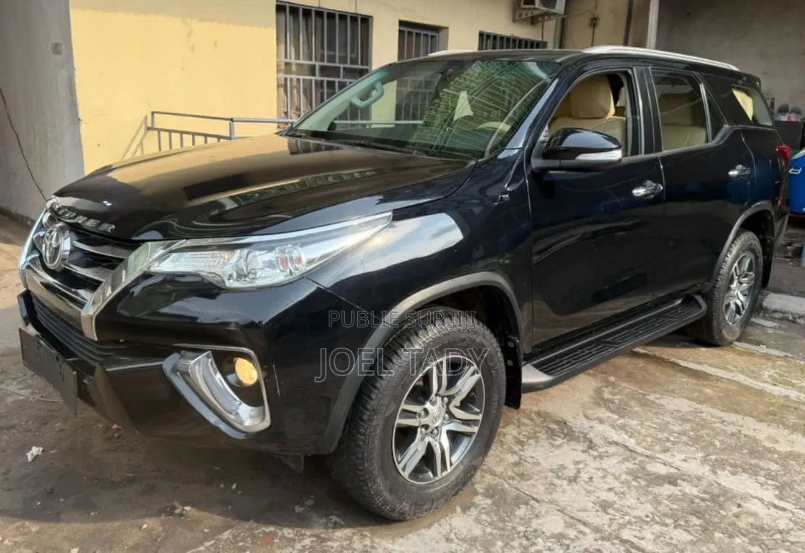 Toyota Fortuner 2017 Noir