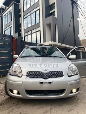 Toyota Yaris 2010 Gris