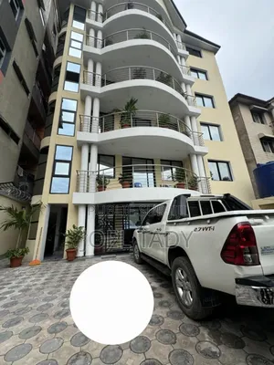 18chbre Blocs d'appartements dans Empire Supreme, Lingwala à Vendre