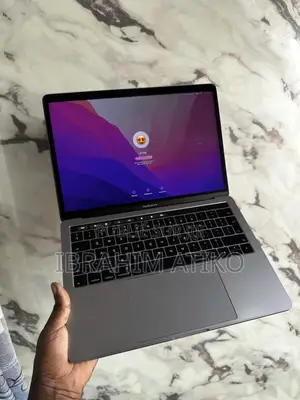 Nouveau Apple MacBook Pro 2016 16GB Intel Core 7 SSD 500GB