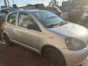 Toyota Vitz 2010 Gris