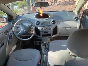 Toyota Vitz 2010 Gris