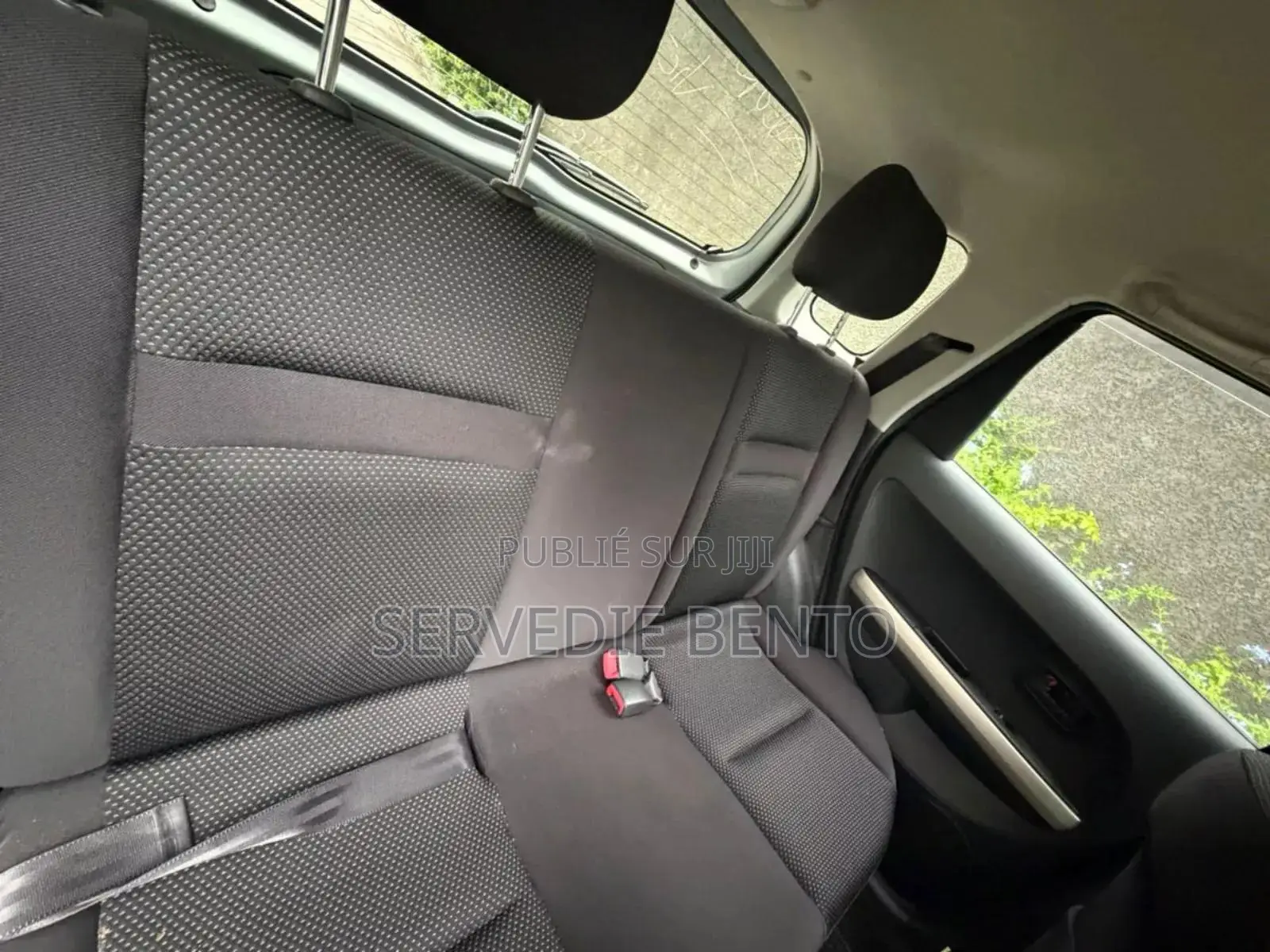 Toyota IST 2017 Gris