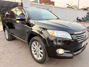 Toyota Vanguard 2013 Noir