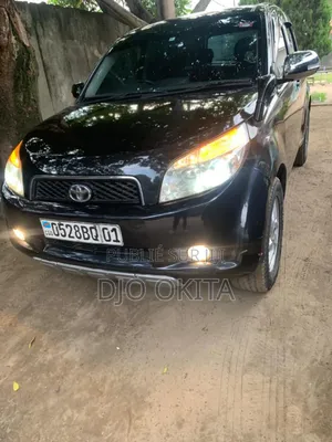 Toyota Rush 2012 Noir Mat