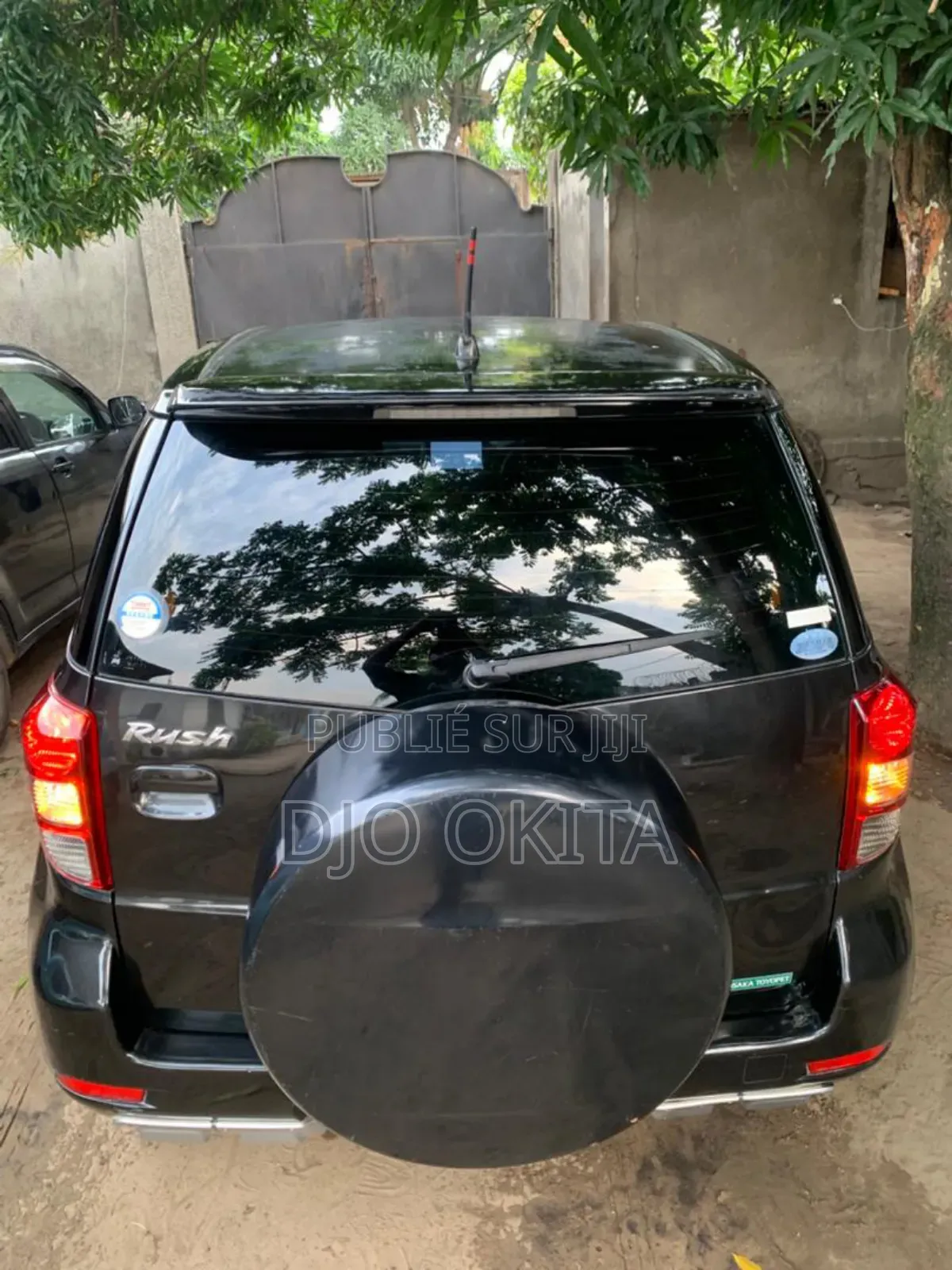 Toyota Rush 2012 Noir Mat