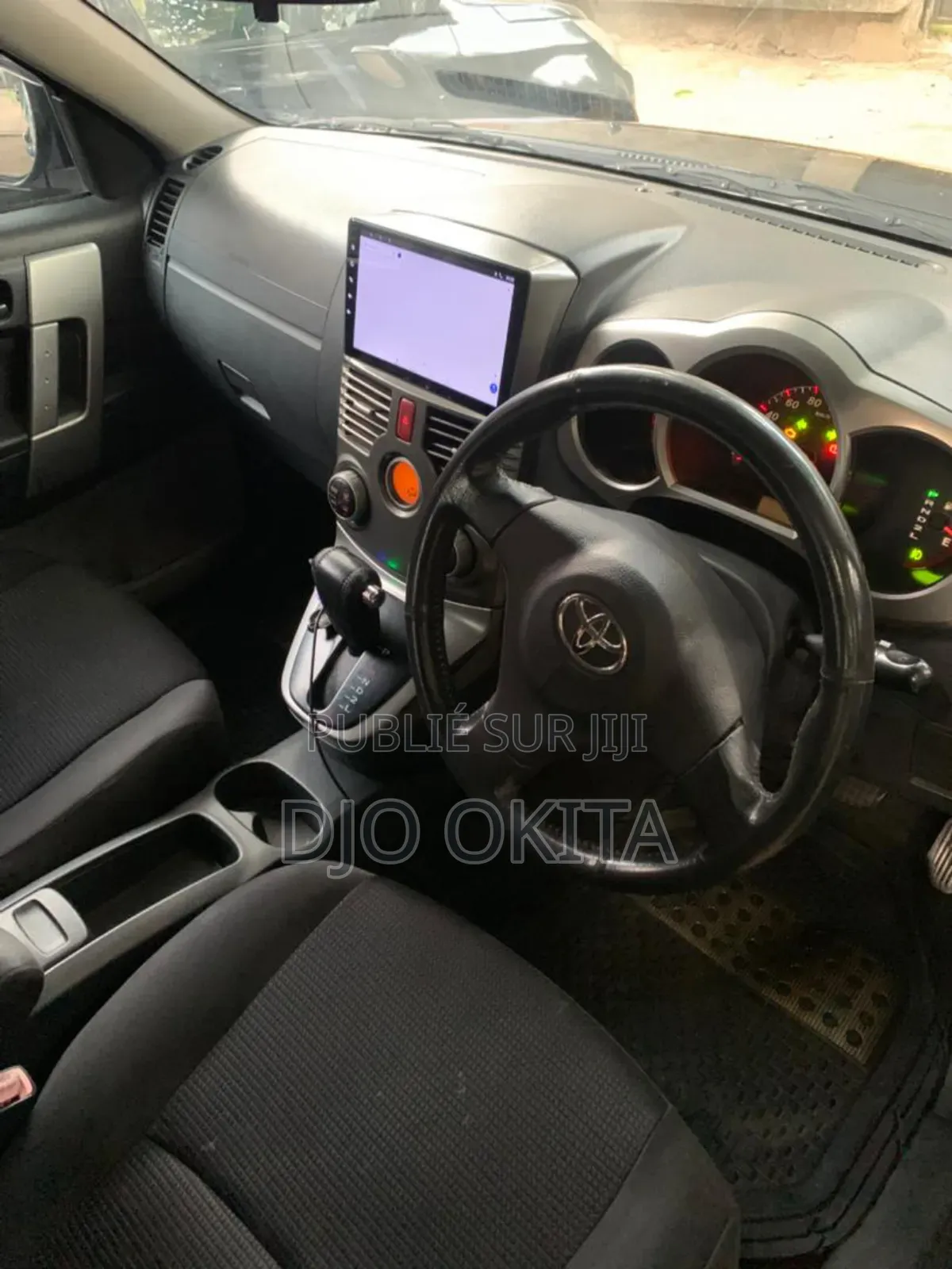 Toyota Rush 2012 Noir Mat