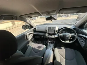 Toyota Vanguard 2011 Noir