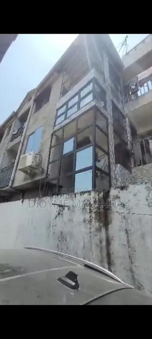 14chbre Appartement dans Immeuble, Kinshasa (commune) à Vendre