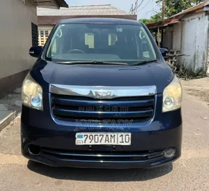 Toyota Noah 2012 Noir