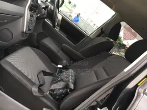 Toyota Noah 2012 Noir