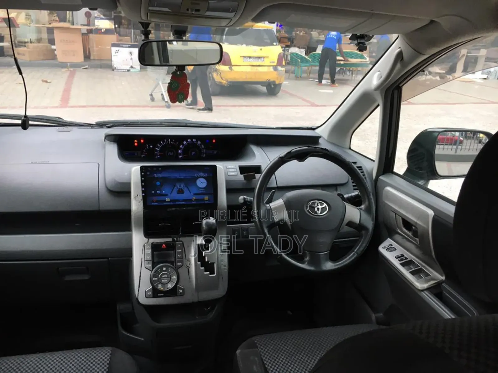 Toyota Noah 2012 Noir