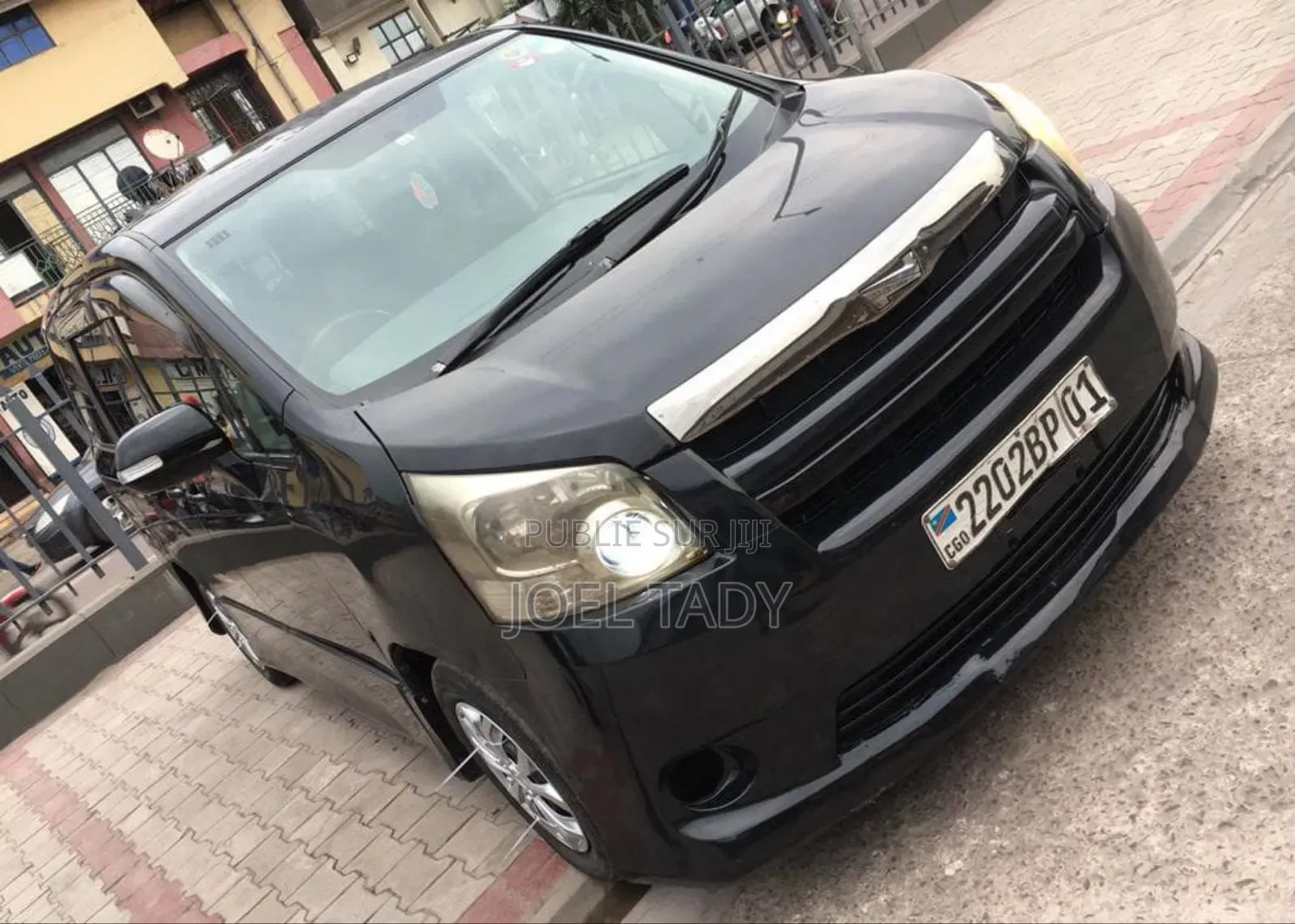 Toyota Noah 2012 Noir