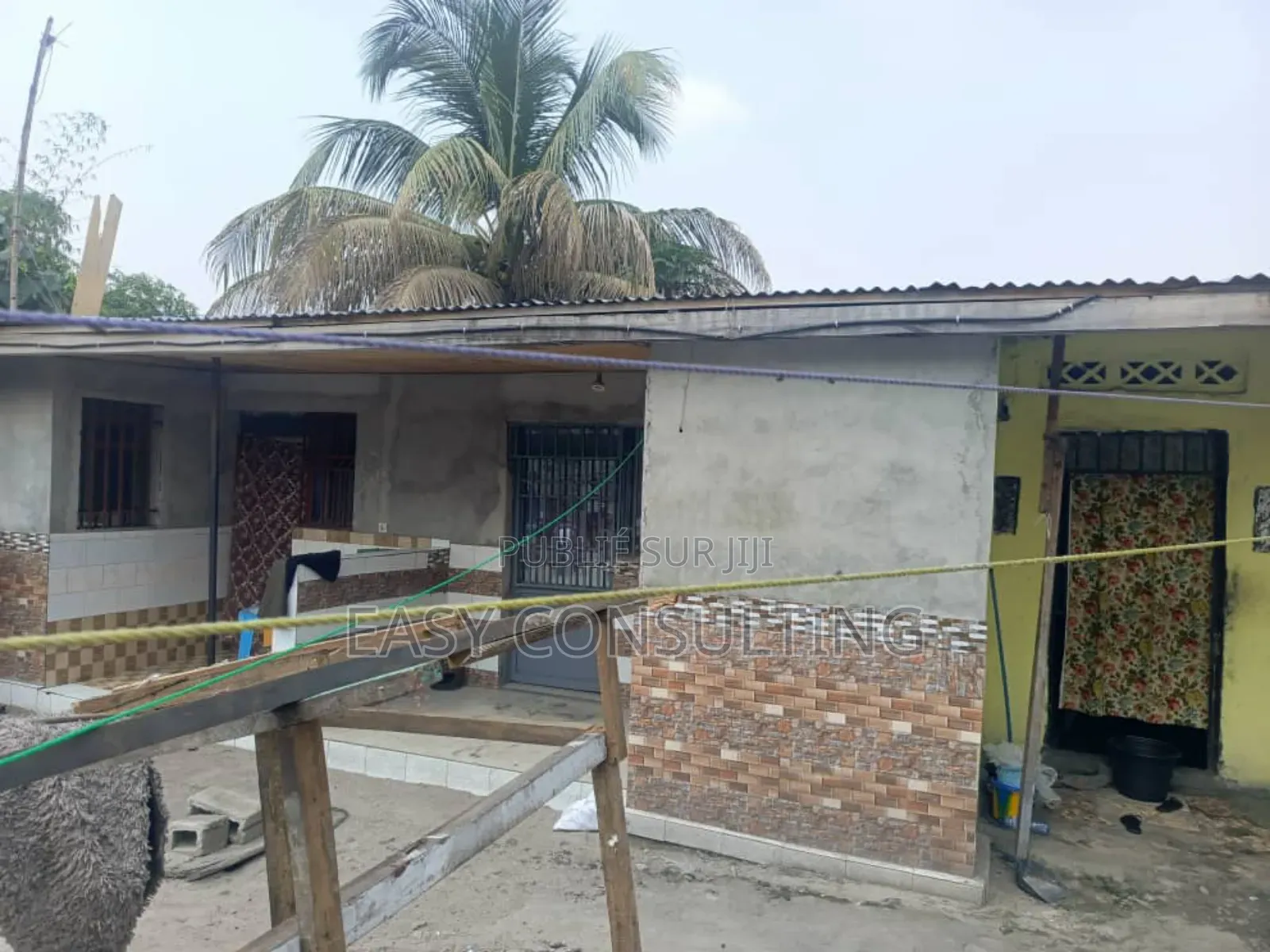 2chbre Villa dans Terre Jaune, Nsele à Vendre