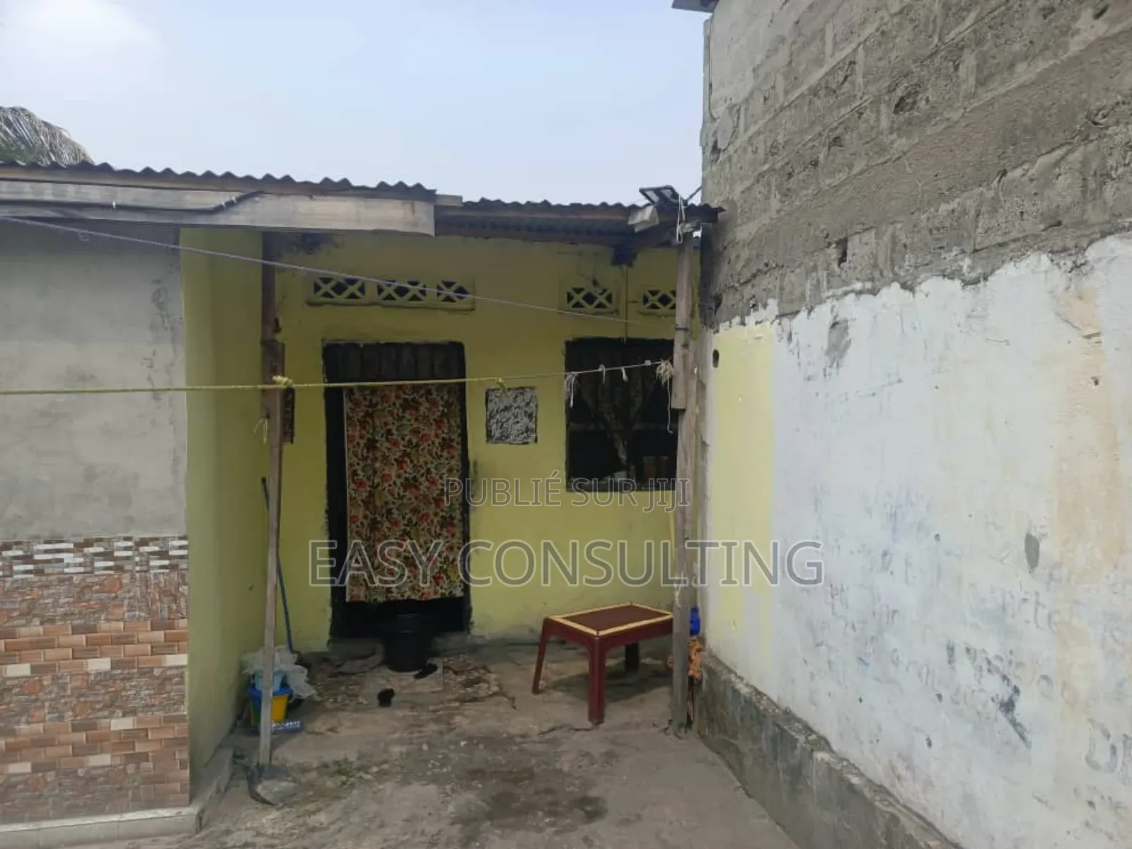 2chbre Villa dans Terre Jaune, Nsele à Vendre