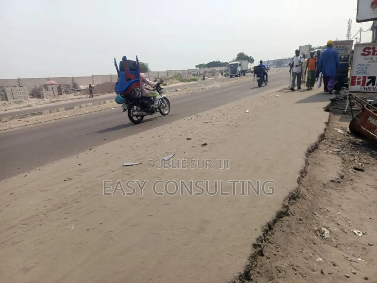 2chbre Villa dans Terre Jaune, Nsele à Vendre