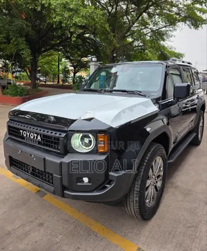 Nouveau Toyota Land Cruiser Prado 2.4 Petrol 2025 Noir