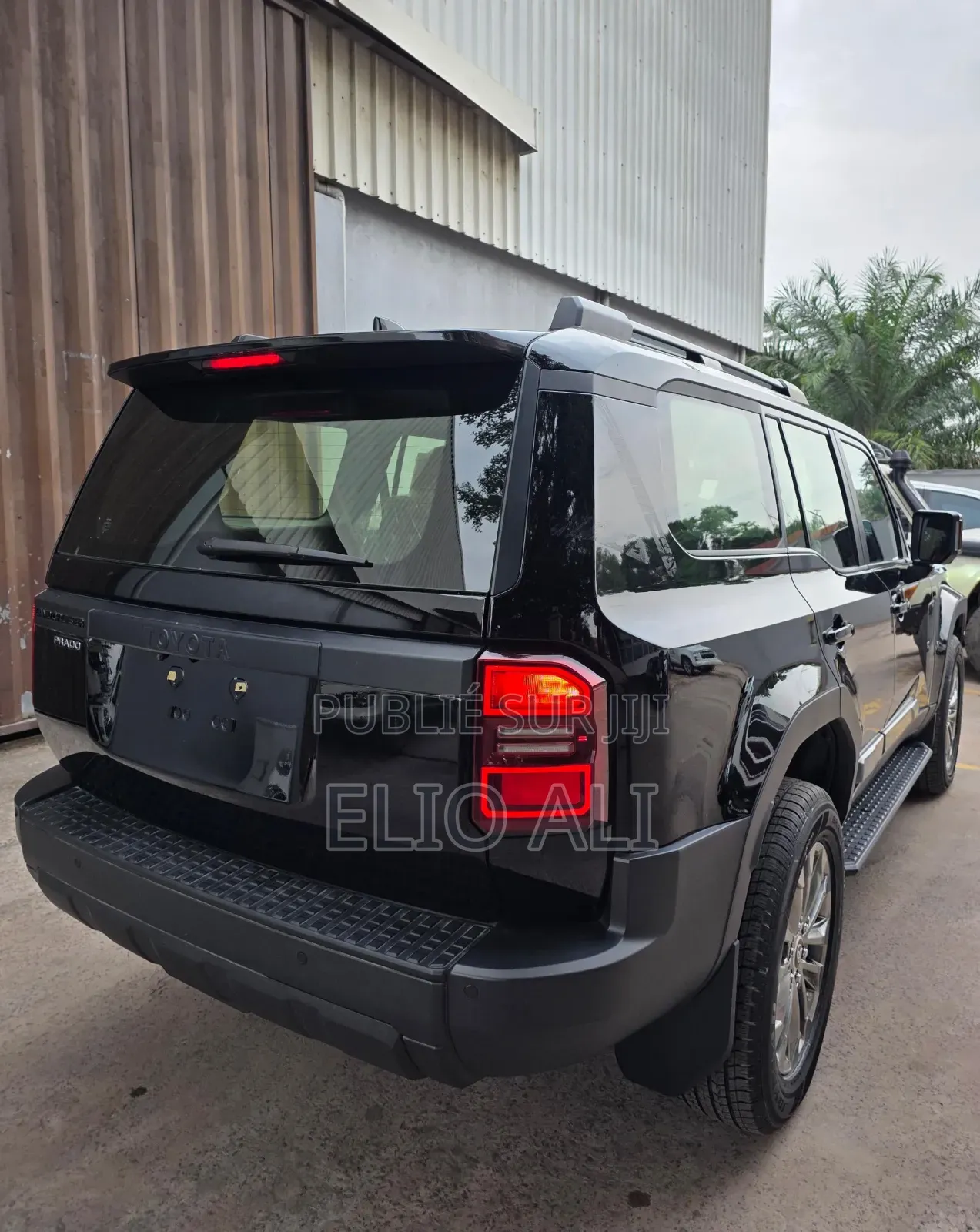 Nouveau Toyota Land Cruiser Prado 2.4 Petrol 2025 Noir