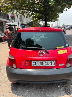 Toyota IST 2010 Rouge