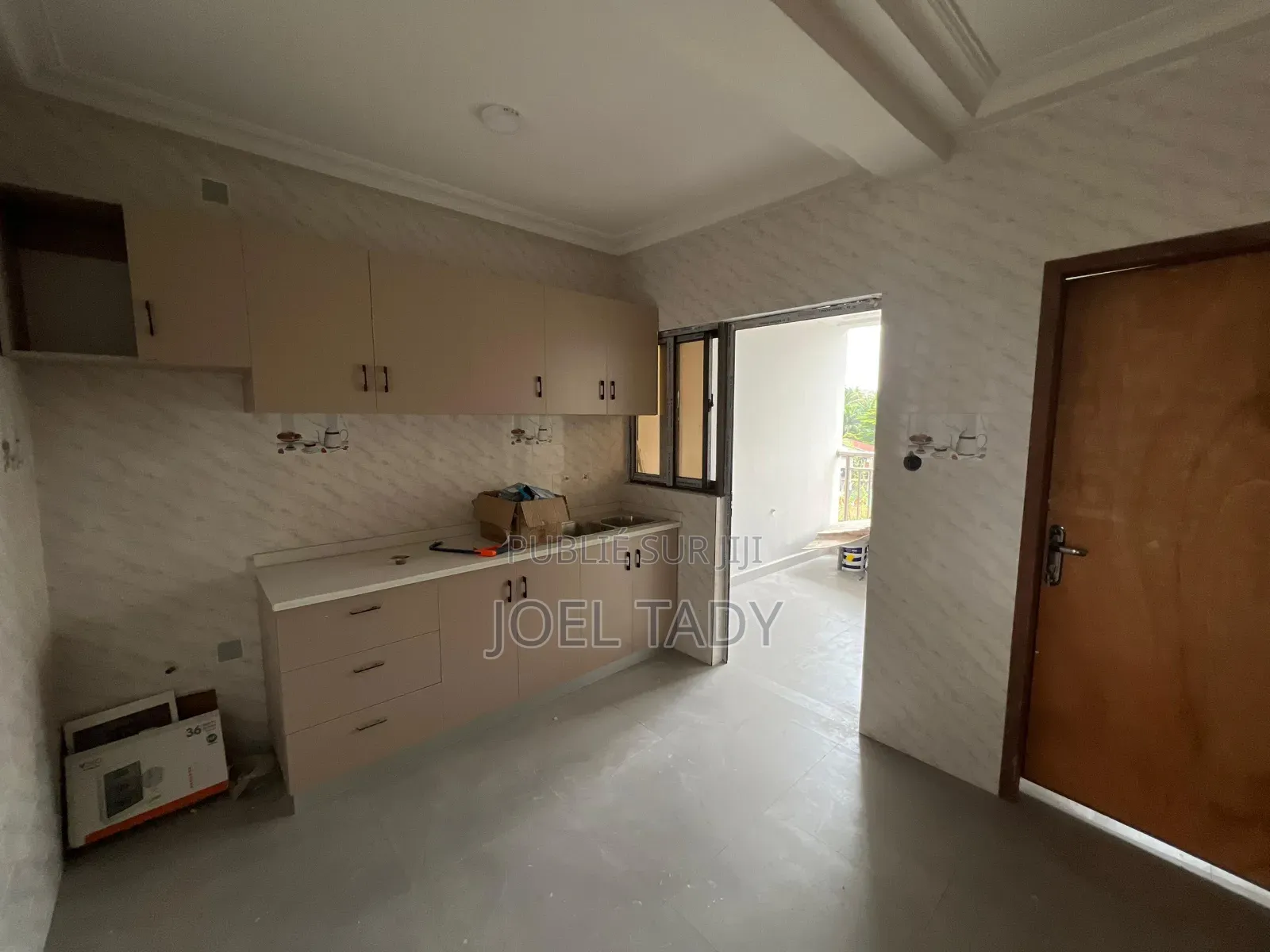 3chbre Appartement dans Empire Supreme, Ngaliema à Louer