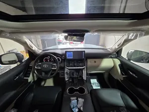 Nouveau Toyota Land Cruiser LC300 2025 Bleu