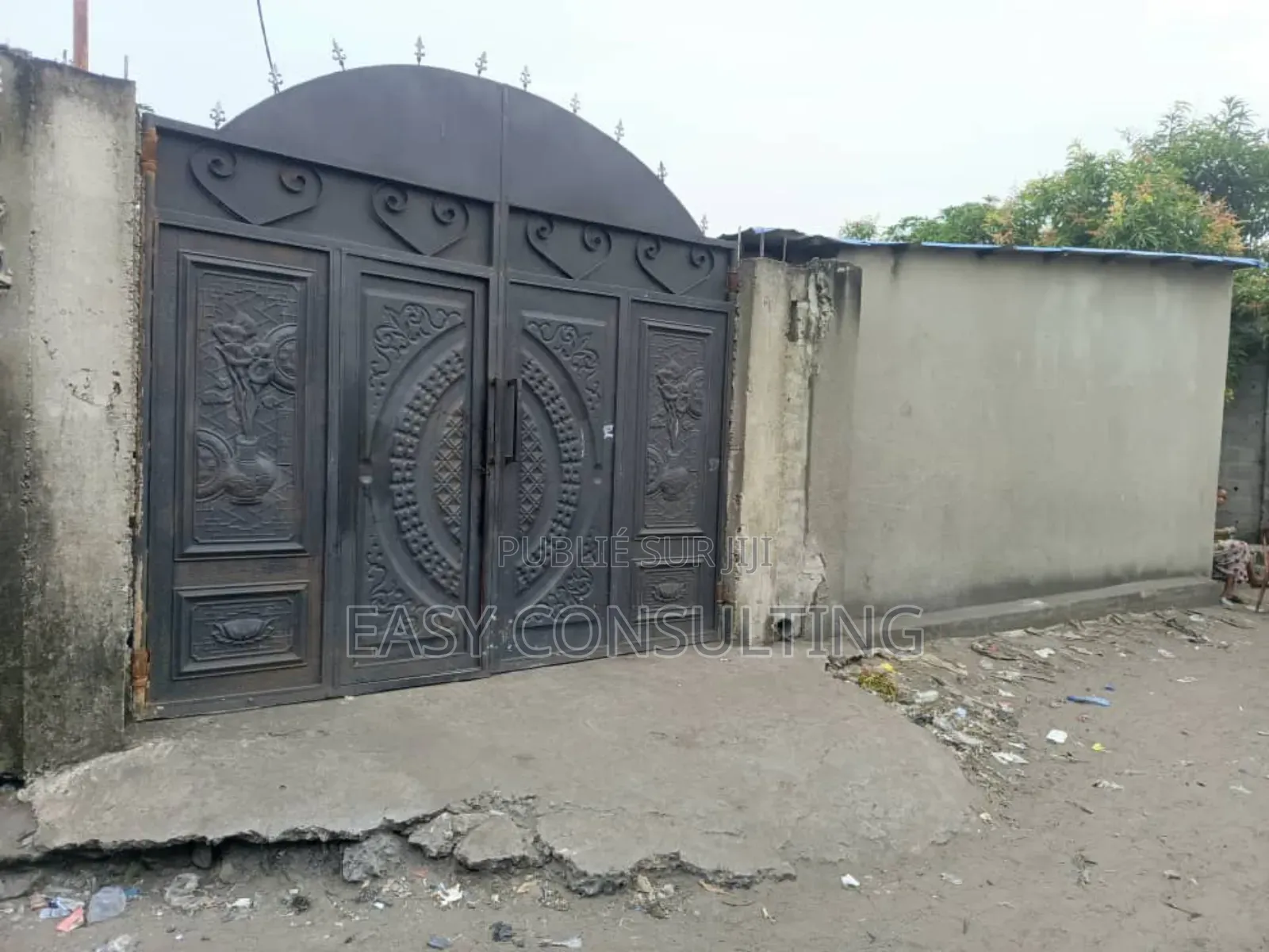 3chbre Villa dans Camp Pm, Nsele à Vendre