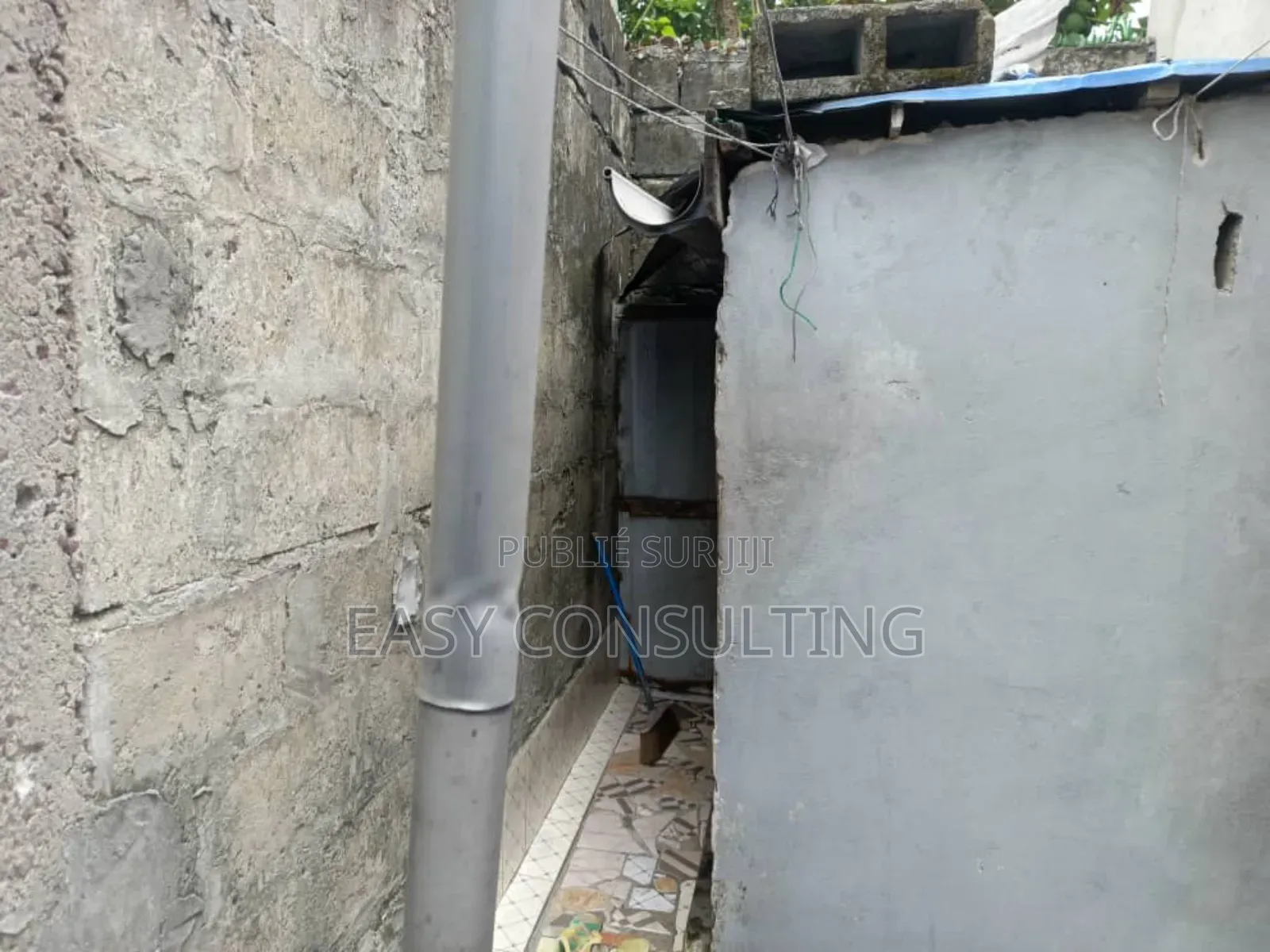 3chbre Villa dans Camp Pm, Nsele à Vendre