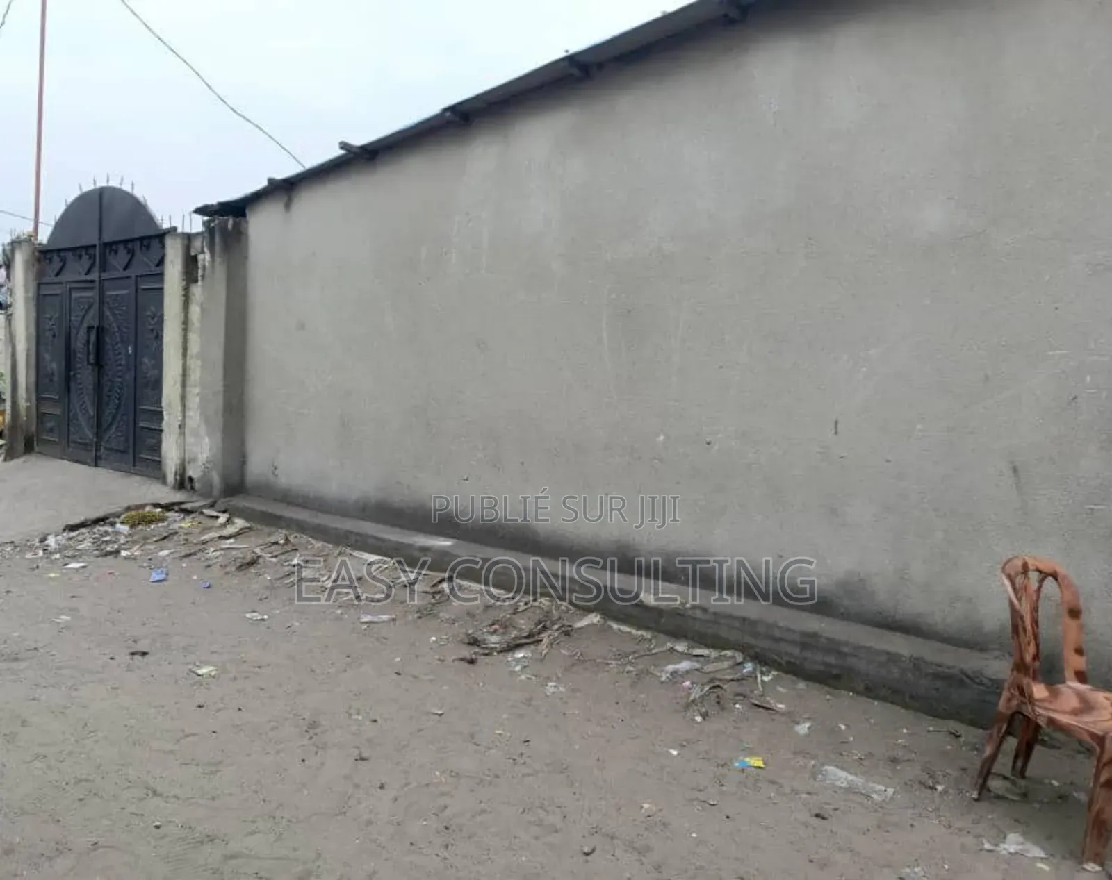 3chbre Villa dans Camp Pm, Nsele à Vendre