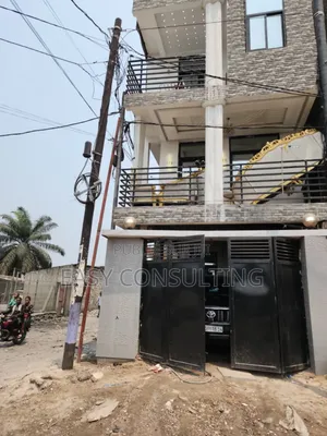 4chbre Villa dans 1 Ère Rue Industriel, Limete à Vendre