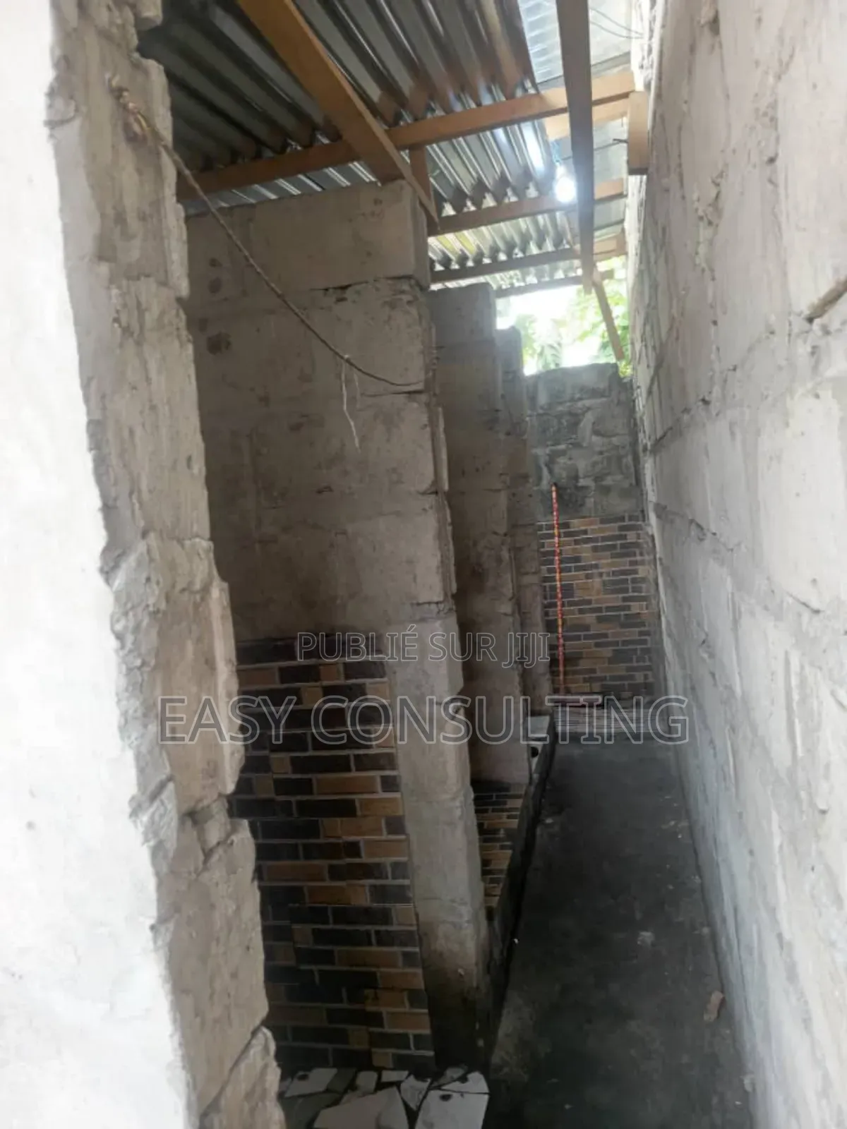 2chbre Villa dans Efobank, Nsele à Vendre