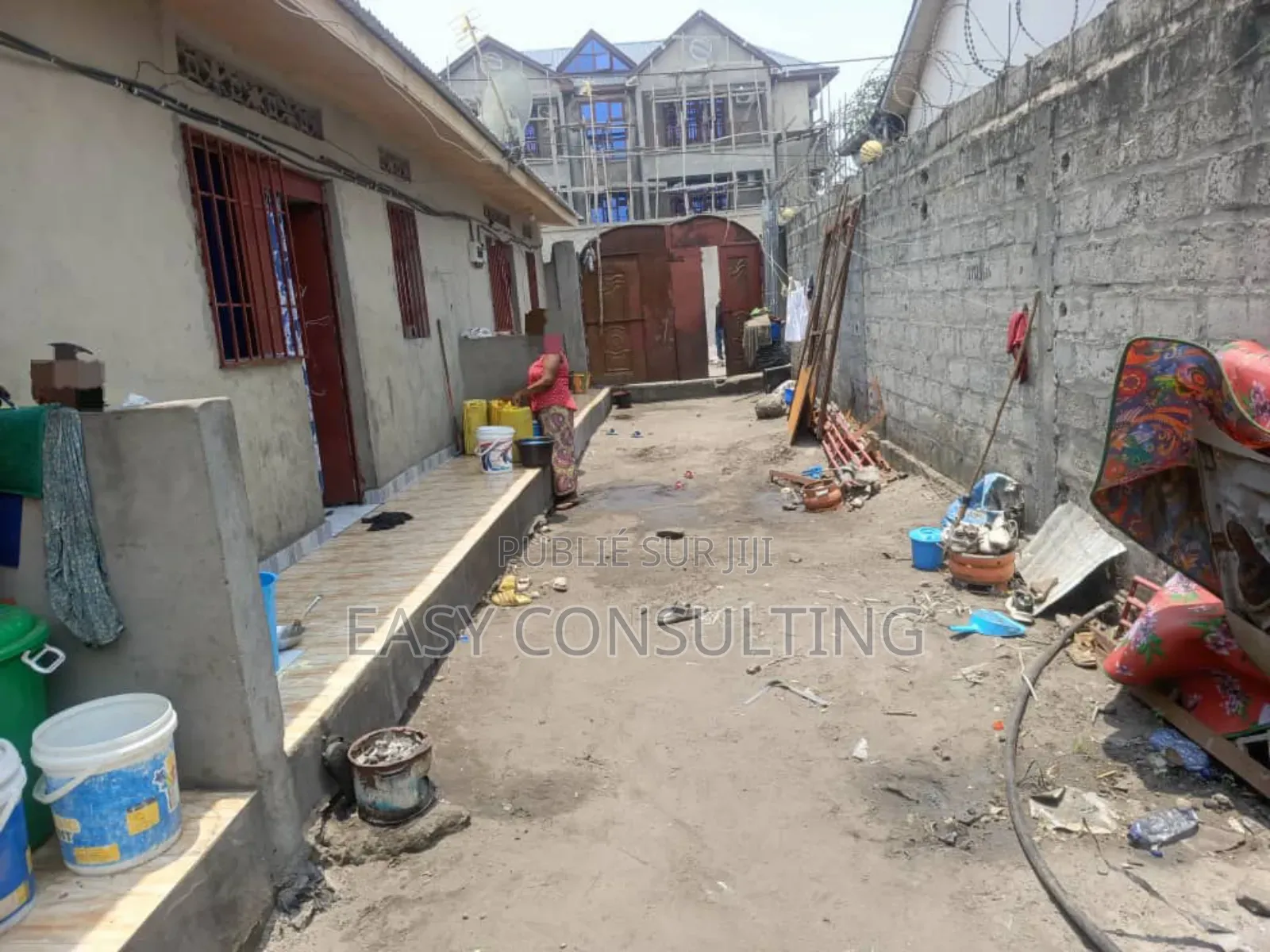 2chbre Villa dans Efobank, Nsele à Vendre