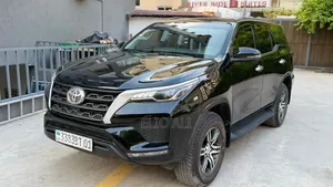Toyota Fortuner 2024 Noir