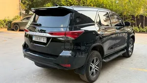 Toyota Fortuner 2024 Noir