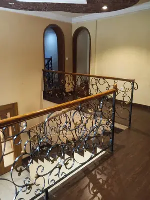 *Villa Duplex R+1**Composé**5 Grandes Chambres-Double Salon-Cuisine-3