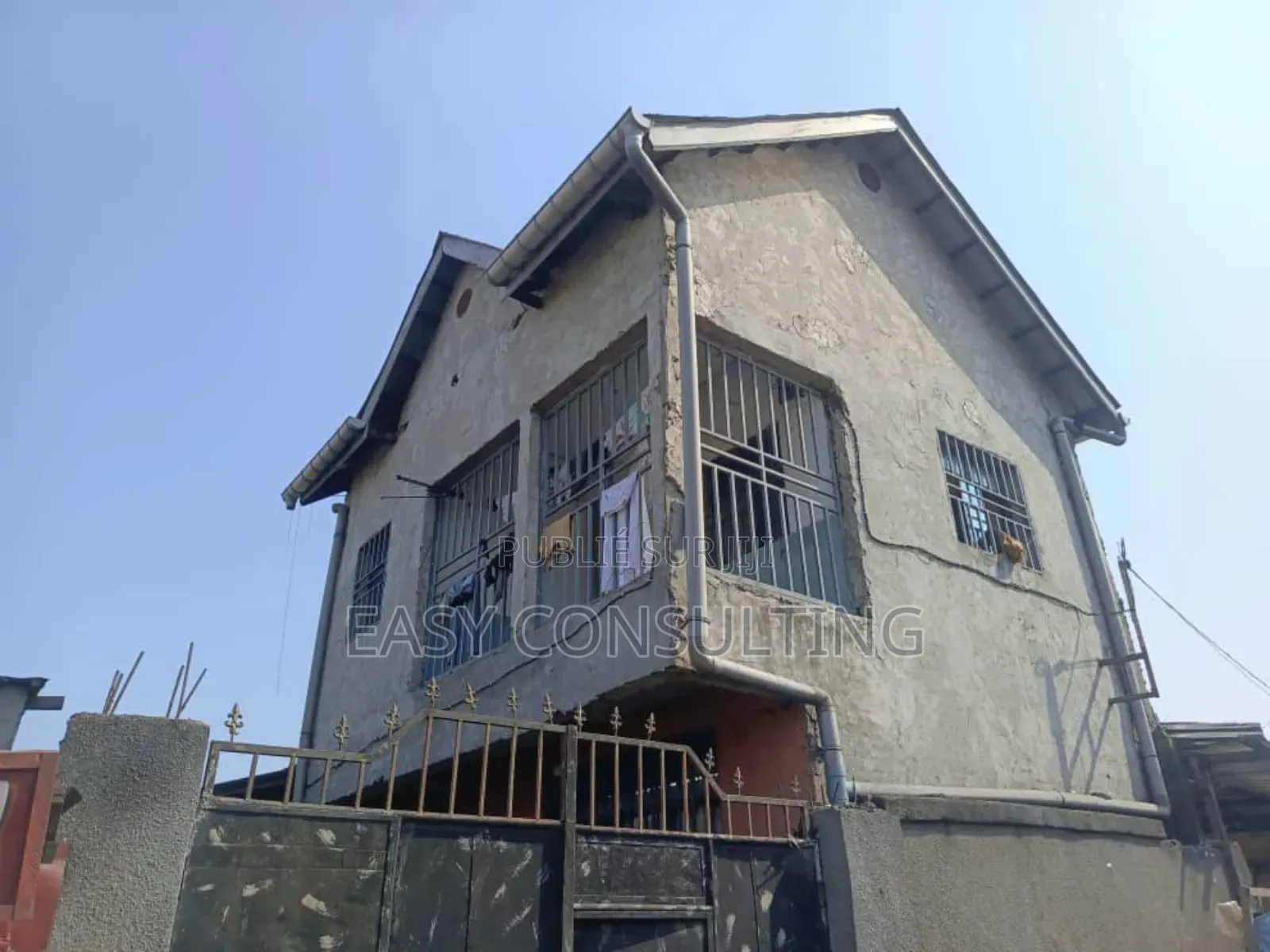 2chbre Villa dans Quartier 9, Ndjili à Vendre